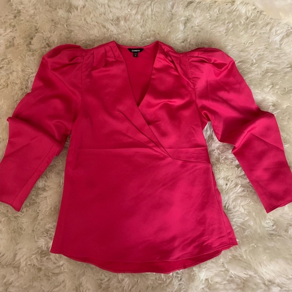 V-Neck Puff Sleeve Blouse - Picture 3 of 3